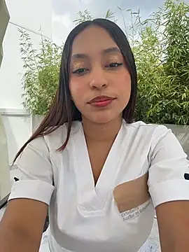 MiaCamille  online show from 04/15/26, 07:10