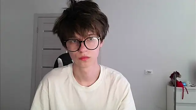 cutie boys1 online show from 07/06/26, 08:44