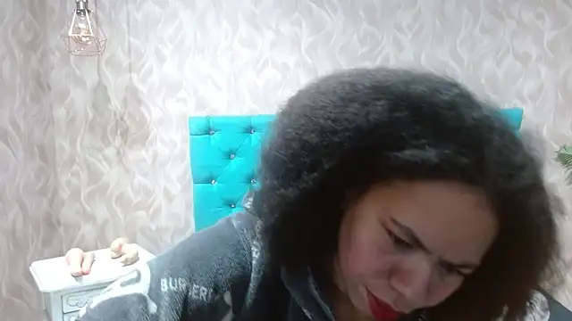 KeniaLovex online show from 05/05/26, 01:35