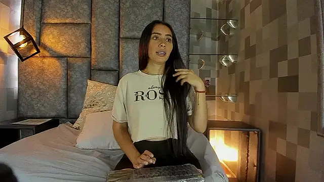 Escarleth Fox online show from 03/18/26, 05:27