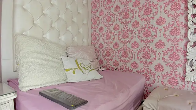 Escarleth Fox online show from 04/01/26, 12:17