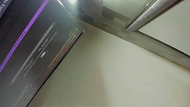 Escarleth Fox online show from 04/10/26, 12:21