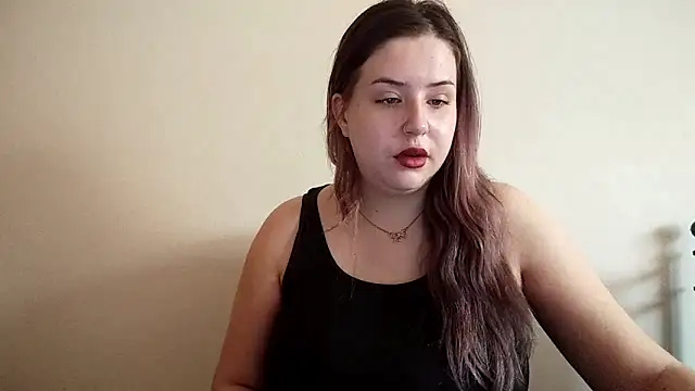 Snapshot of LolaSeduce chatting on 04/14/26, 08:31 LolaSeduce online show from 04/14/26, 08:31