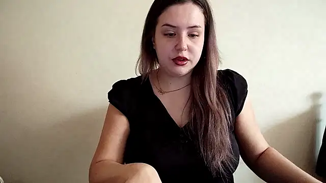 Snapshot of LolaSeduce chatting on 04/15/26, 08:21 LolaSeduce online show from 04/15/26, 08:21