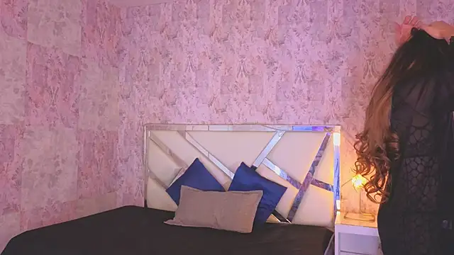 april summer  online show from 03/16/26, 08:24