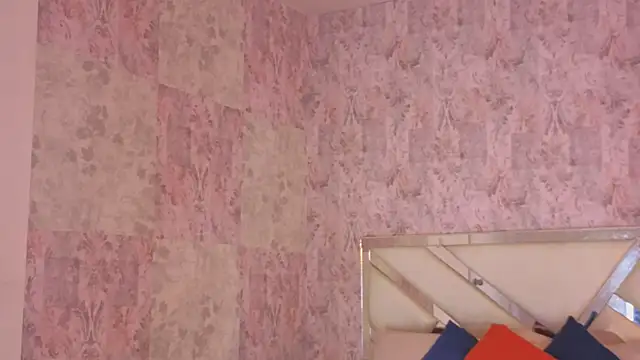 april summer  online show from 04/01/26, 08:50