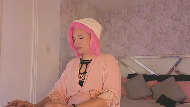 april summer  online show from 04/14/26, 10:16