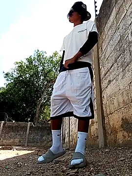 spittingpig1 online show from 04/09/26, 02:33