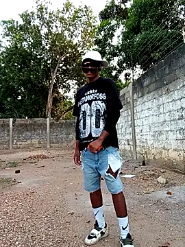 spittingpig1 online show from 04/11/26, 10:41