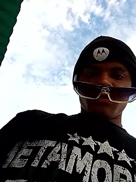 spittingpig1 online show from 04/27/26, 10:57