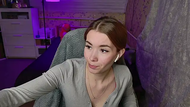 Lunavira online show from 04/09/26, 06:24