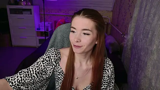 Lunavira online show from 04/10/26, 06:23