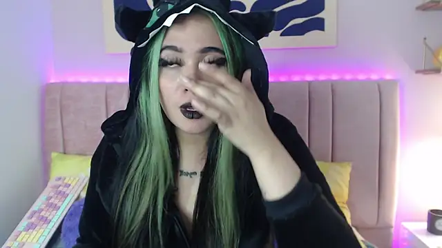 Liliith Zeniith online show from 04/15/26, 08:42