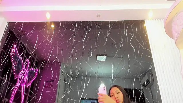Snapshot of Mia_hornny_ chatting on 06/28/26, 11:00 Mia hornny online show from 06/28/26, 11:00