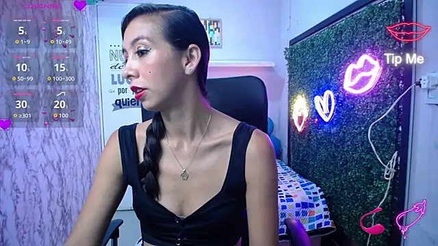 Snapshot of sandra_petite19 chatting on 07/07/26, 03:20 sandra petite19 online show from 07/07/26, 03:20