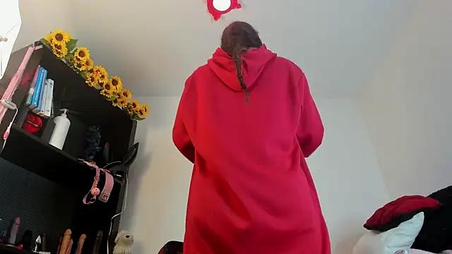 Snapshot of ItsAmara chatting on 03/24/26, 01:27 ItsAmara online show from 03/24/26, 01:27