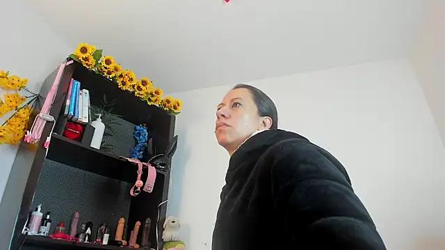 Snapshot of ItsAmara chatting on 03/25/26, 01:39 ItsAmara online show from 03/25/26, 01:39