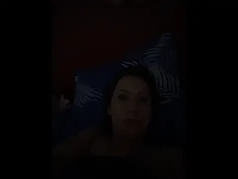 Snapshot of ItsAmara chatting on 04/01/26, 04:04 ItsAmara online show from 04/01/26, 04:04