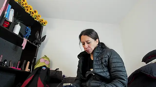 Snapshot of ItsAmara chatting on 04/06/26, 01:12 ItsAmara online show from 04/06/26, 01:12