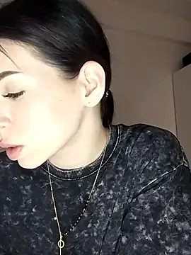 DeeaFoxy online show from 04/26/26, 05:54