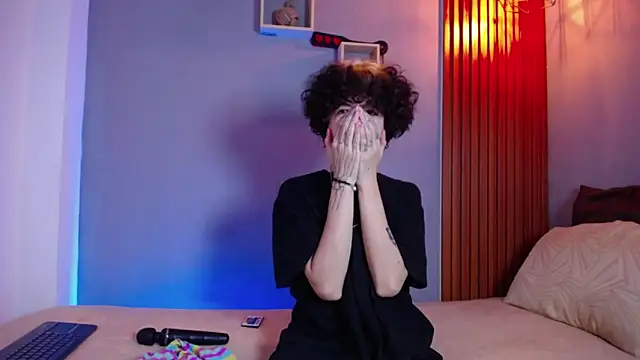 JuneBlake  online show from 03/25/26, 02:23