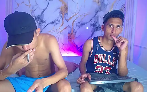 Snapshot of Boys_xxx_ chatting on 04/03/26, 05:38 Boys xxx online show from 04/03/26, 05:38