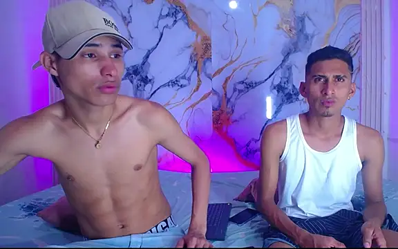 Snapshot of Boys_xxx_ chatting on 04/05/26, 04:20 Boys xxx online show from 04/05/26, 04:20