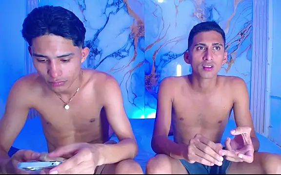 Snapshot of Boys_xxx_ chatting on 04/08/26, 04:12 Boys xxx online show from 04/08/26, 04:12