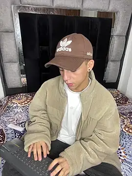 Snapshot of Brax_Valencia chatting on 03/24/26, 01:49 Brax Valencia online show from 03/24/26, 01:49