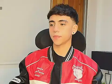 Snapshot of Brax_Valencia chatting on 04/10/26, 01:38 Brax Valencia online show from 04/10/26, 01:38