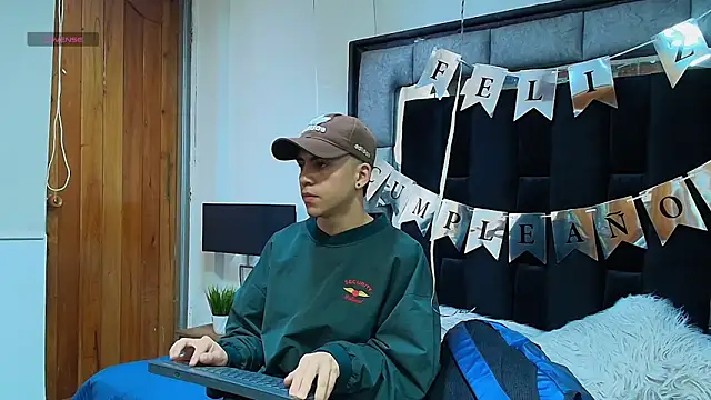 Snapshot of Brax_Valencia chatting on 04/12/26, 03:28 Brax Valencia online show from 04/12/26, 03:28