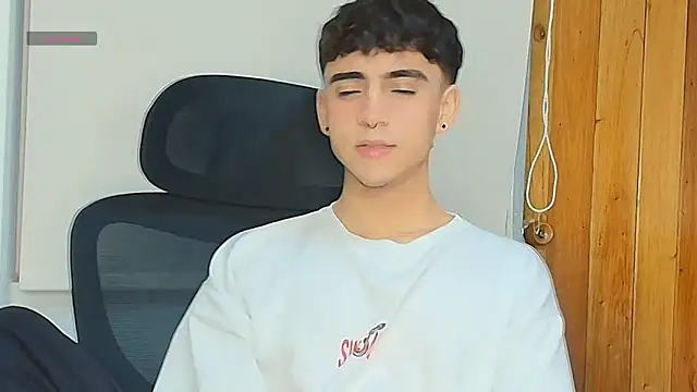 Snapshot of Brax_Valencia chatting on 04/16/26, 12:39 Brax Valencia online show from 04/16/26, 12:39