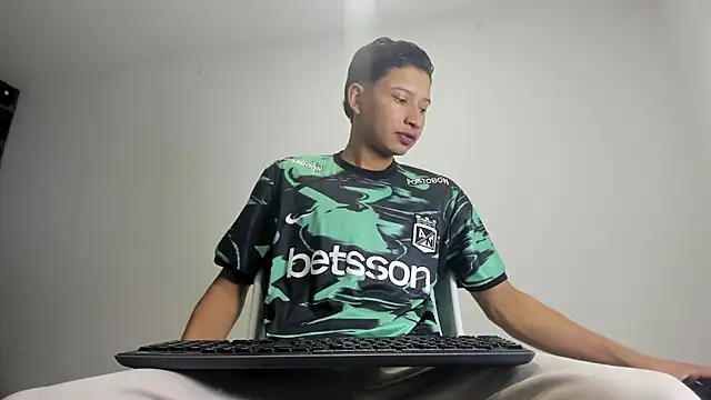 thiago bigcock 1 online show from 05/29/26, 02:09