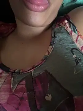 Snowygirl11 online show from 04/08/26, 08:03