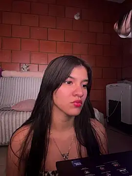 xayah cute online show from 04/13/26, 06:30