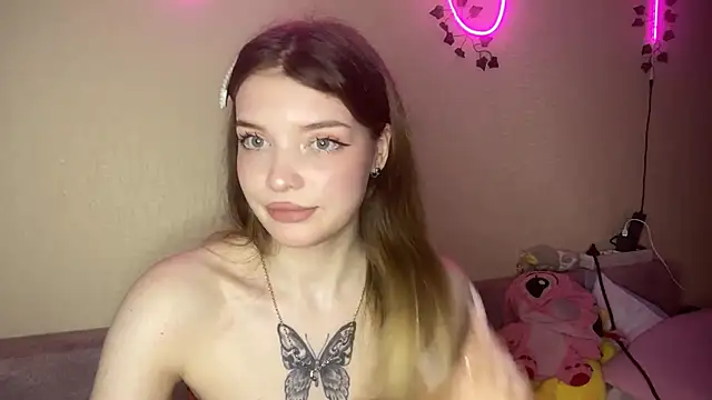 Lily  Moon  online show from 04/12/26, 06:13