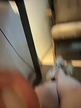 zhizhibaobei online show from 04/01/26, 01:28