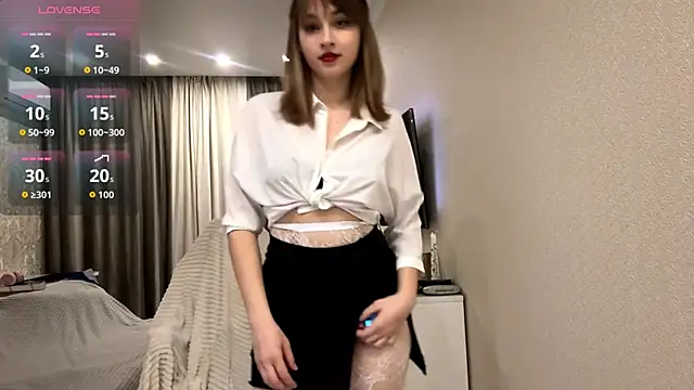 Snapshot of Olivia_132 chatting on 03/23/26, 05:50 Olivia 132 online show from 03/23/26, 05:50