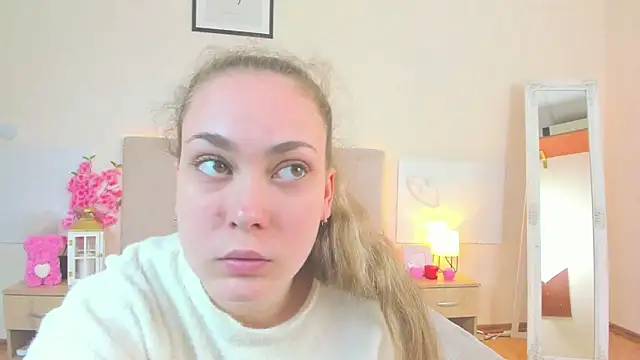 MelanieCuty online show from 04/01/26, 05:30