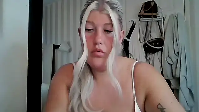 Lexi Laura online show from 05/30/26, 08:17