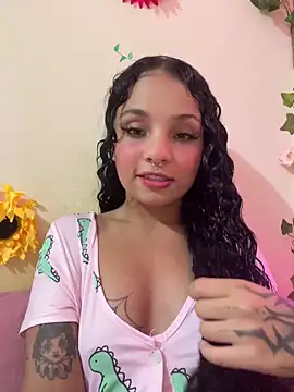 Snapshot of SpidderSecret chatting on 03/13/26, 06:14 SpidderSecret online show from 03/13/26, 06:14