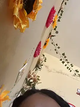 Snapshot of SpidderSecret chatting on 03/27/26, 05:34 SpidderSecret online show from 03/27/26, 05:34