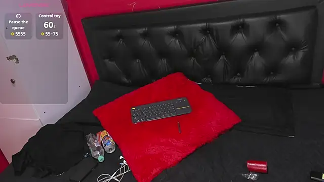 Abbyhilton  online show from 04/17/26, 05:54