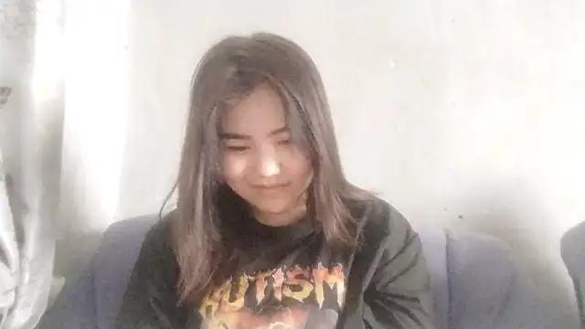 Snapshot of CuteAngell chatting on 04/12/26, 09:14 CuteAngell online show from 04/12/26, 09:14