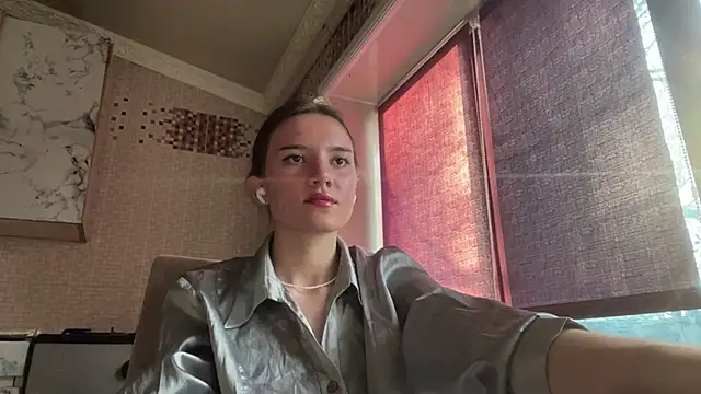 Snapshot of Lili_Kilian chatting on 03/27/26, 12:16 Lili Kilian online show from 03/27/26, 12:16