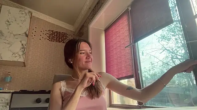 Snapshot of Lili_Kilian chatting on 04/04/26, 12:13 Lili Kilian online show from 04/04/26, 12:13