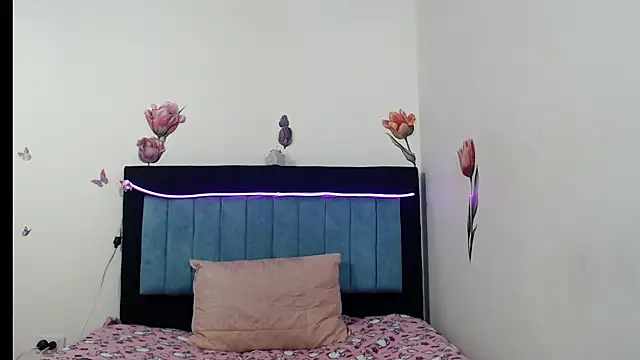 Snapshot of KARLYXS chatting on 03/22/26, 12:08 KARLYXS online show from 03/22/26, 12:08