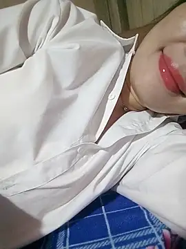 Yiyi102300 online show from 07/11/26, 11:17