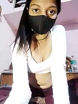 maahi213 online show from 04/05/26, 05:59