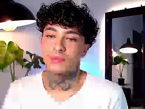 stevennavarro online show from 03/17/26, 01:43